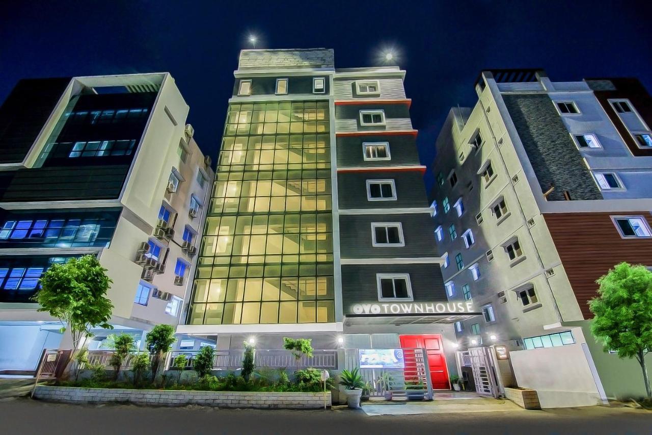 Oyo Townhouse 034 -Halcyon Hitech City Road Hyderabad Exterior photo
