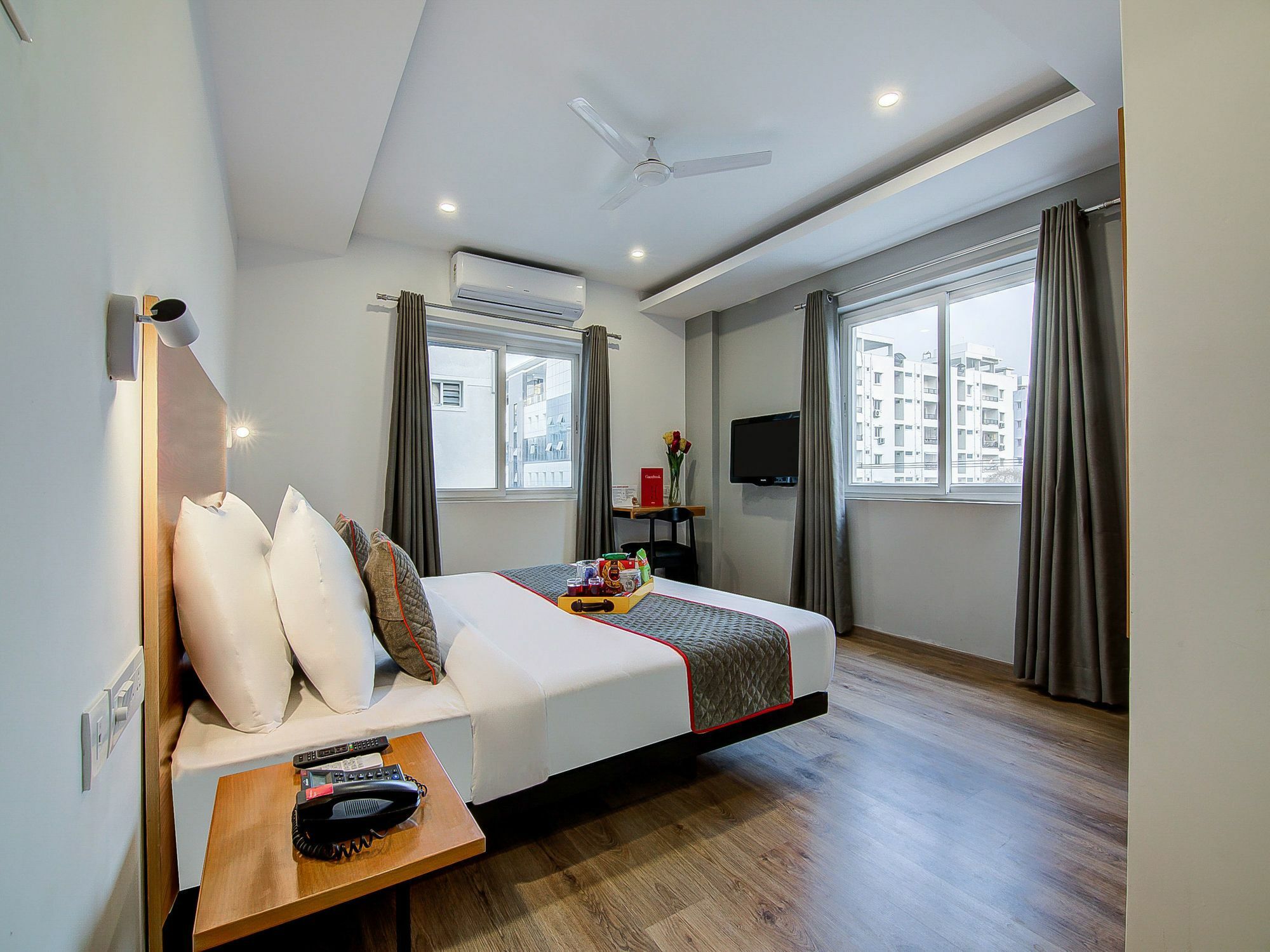 Oyo Townhouse 034 -Halcyon Hitech City Road Hyderabad Exterior photo