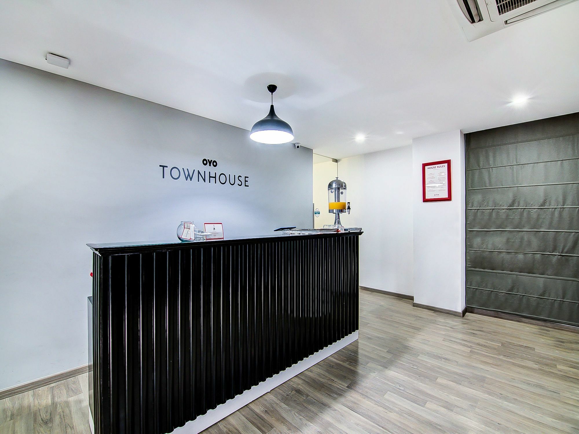 Oyo Townhouse 034 -Halcyon Hitech City Road Hyderabad Exterior photo